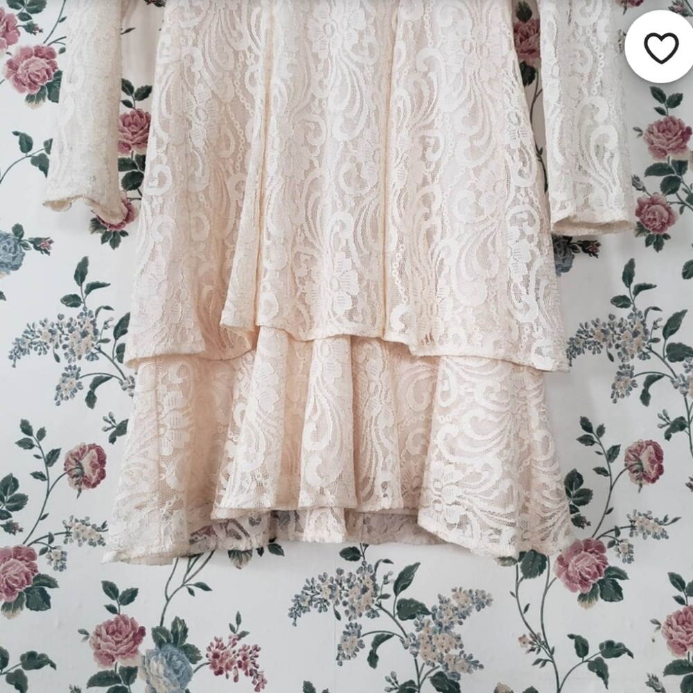 Flapper-Style Lace Mini Dress - Picture 5 of 6
